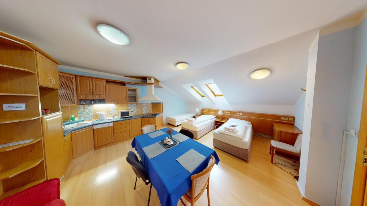 Apartments Кромержиж Экстерьер фото